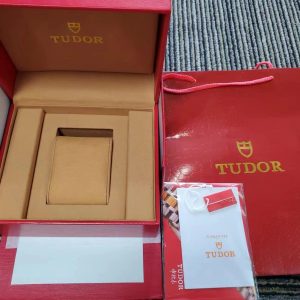 Replica Tudor Box