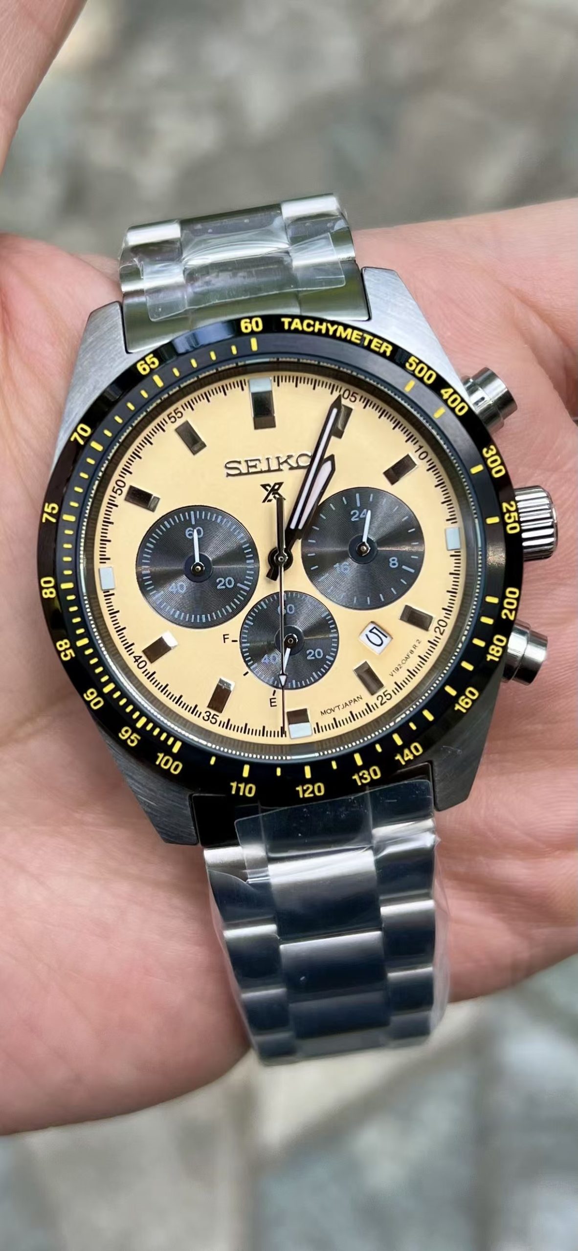 Replica SEIKO Quartz Movement Watch 43mm
