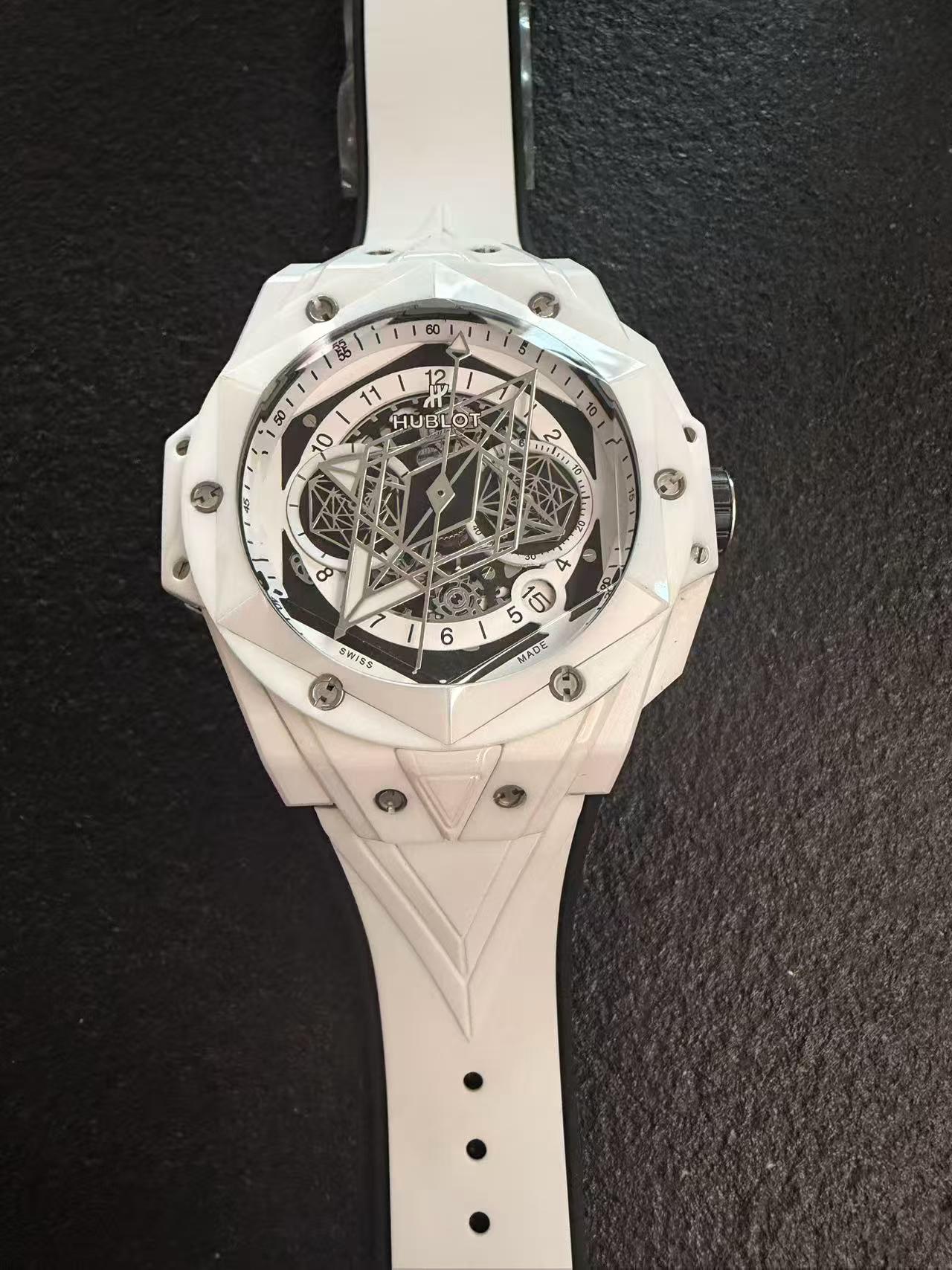 Replica Hublot Quartz Movement Watch 45mm