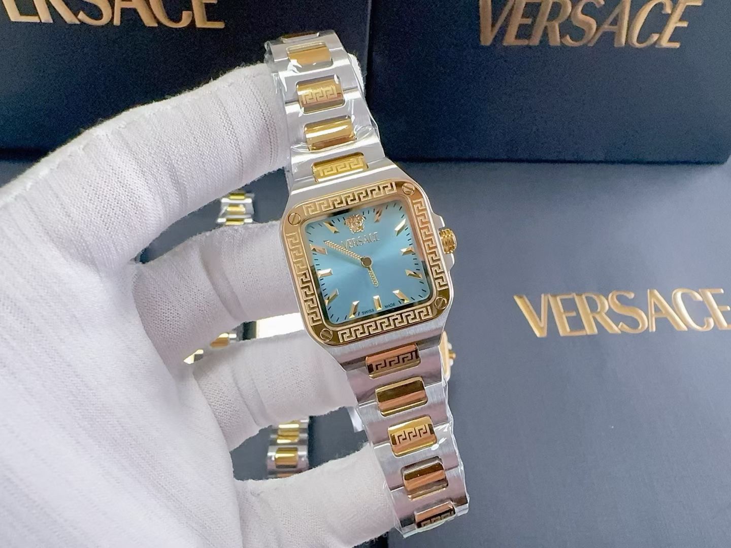 Replica Versace Quartz Movement Watch 26mm