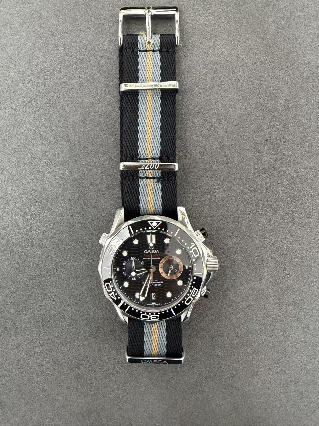 Replica Omega Quartz Movement Watch 44mm
