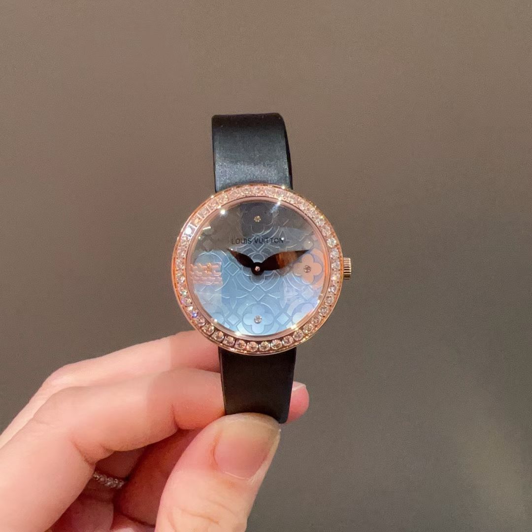 Replica Louis Vuitton Quartz Movement Watch 30mm